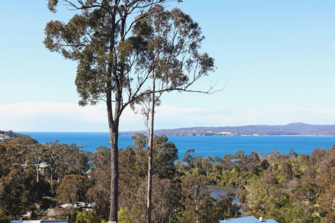 Whale Cove - Yamba Accommodation 0