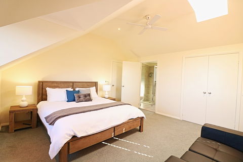 Whale Cove - Yamba Accommodation 2