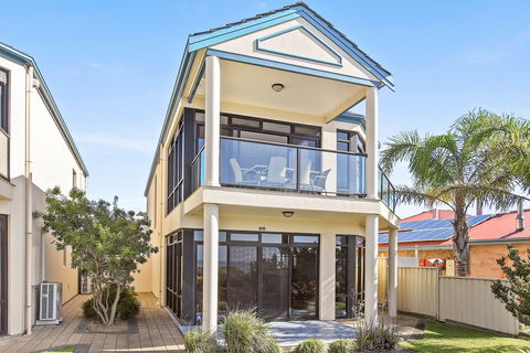 63 Franklin Parade - Yamba Accommodation 1