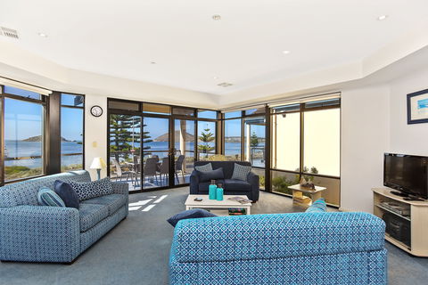 63 Franklin Parade - Yamba Accommodation 2