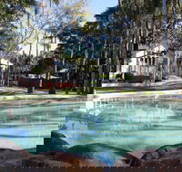 Away on Belongil Fields - Yamba Accommodation
