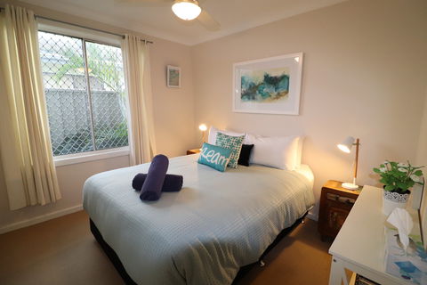 Beachside Cottage At Blacksmiths - Yamba Accommodation 2
