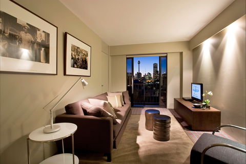 Overlooking The City's Silhouette - Yamba Accommodation 0