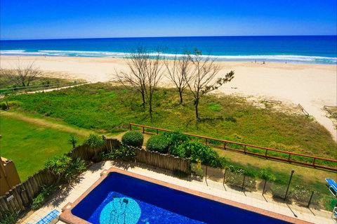 Pelican Sands Beach Resort - Yamba Accommodation 0