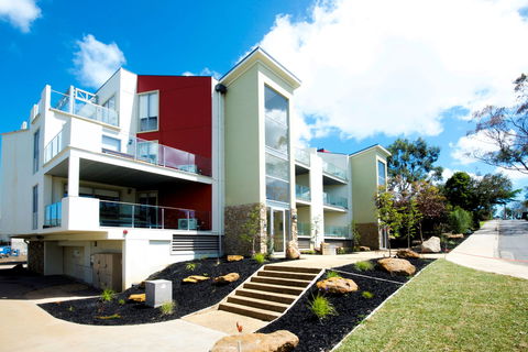 Phillip Island Towers - Yamba Accommodation 1
