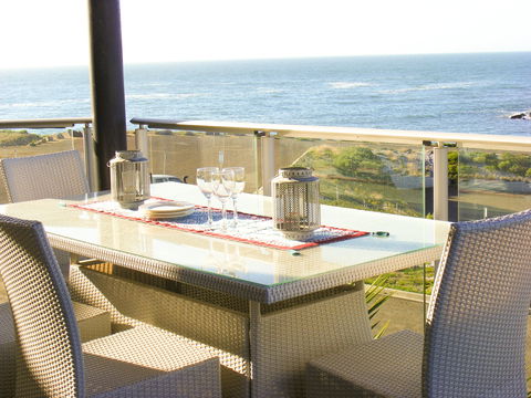 Shearwaters Apartment - Yamba Accommodation 0
