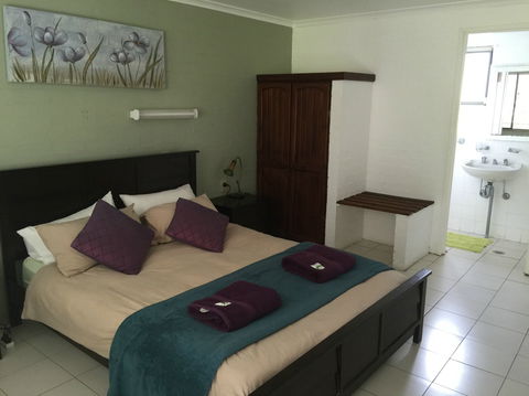 Sinclairs Country Retreat - Yamba Accommodation 0