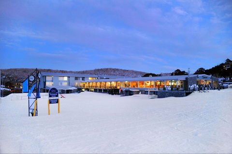 Smiggins Hotel - Yamba Accommodation 1