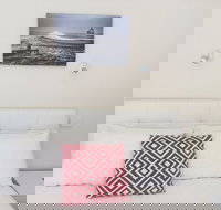 Springtide Studio Apartments