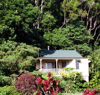 The Falls Montville - Yamba Accommodation