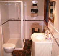 Heatherington Cottage - Yamba Accommodation