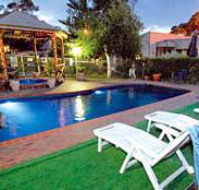 Mirrabooka Units - Yamba Accommodation
