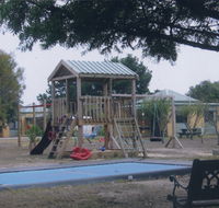 Alvina Holiday Cottages - Yamba Accommodation