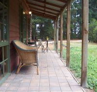Maroo Cottages - Yamba Accommodation