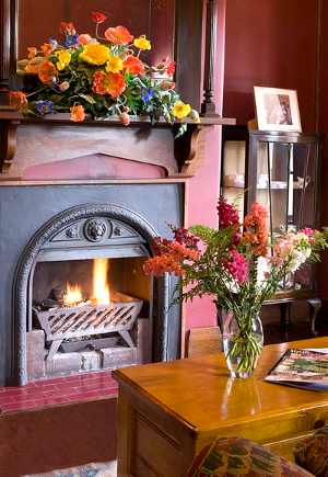 Balingup Rose Bed & Breakfast - Yamba Accommodation 1