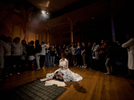 Zen Zen Zo Physical Theatre - Yamba Accommodation 2
