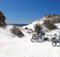 Little Parakeet Bay - Yamba Accommodation