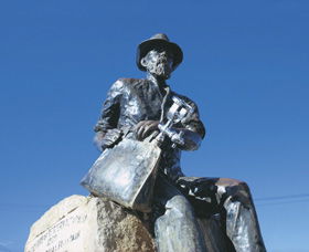 Paddy Hannans Statue - Yamba Accommodation 0