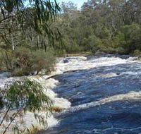 Moons Crossing - Yamba Accommodation