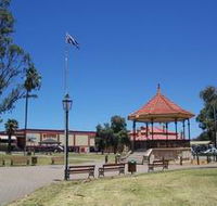 Gladstone Square - Yamba Accommodation