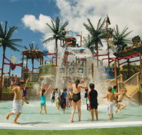 Wet 'n' Wild Water World - Yamba Accommodation