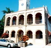 Mackay Town Hall - Yamba Accommodation