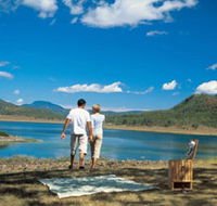 Lake Maroon - Yamba Accommodation