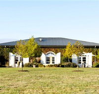 Dominique Portet - Yamba Accommodation