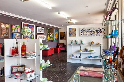 GIGS Art Gallery & Studios - Yamba Accommodation 1