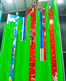 Clip 'N Climb Melbourne - Yamba Accommodation 3