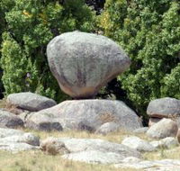 Balancing Rock - Yamba Accommodation