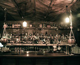 Button Bar - Yamba Accommodation 1