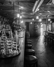 Button Bar - Yamba Accommodation 2