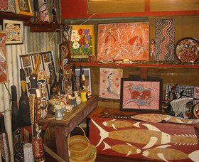 Didgeridoo Hut And Art Gallery - Yamba Accommodation 3