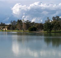 Gum Bend Lake - Yamba Accommodation