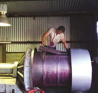 Orange Mountain Wines - Yamba Accommodation