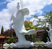 Sakyamuni Buddhist Centre/Van Hanh Monastery - Yamba Accommodation