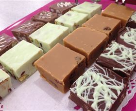 Taylors Sweets And Treats - Yamba Accommodation 7