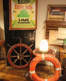 Peachtree Antiques - Yamba Accommodation 4