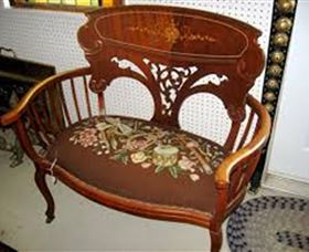 Dungog Fine Arts And Antiques - Yamba Accommodation 1