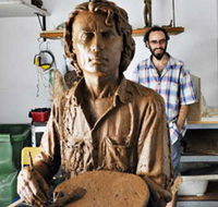 Damien Lucas Sculpture and Design - Yamba Accommodation