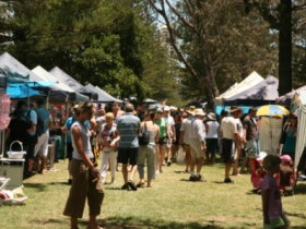 Burleigh Art And Craft Markets - Yamba Accommodation 1