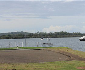 Laurieton Riverside Seafoods - Yamba Accommodation 2