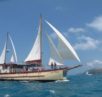 Adventure Cruise Dive and Outer Reef - Whitsundays Sailing Adventures - Yamba Accommodation