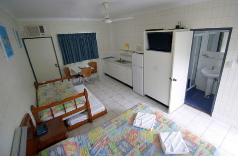 Tropical Palms Inn - Yamba Accommodation 5