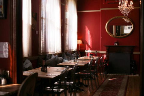 Farmers Arms Hotel & Art Suites Daylesford - Yamba Accommodation 20