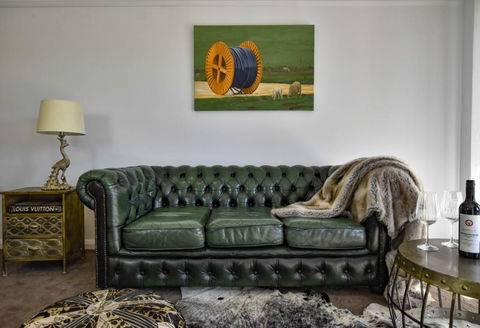 Farmers Arms Hotel & Art Suites Daylesford - Yamba Accommodation 3