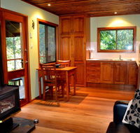 Waterfall Hideout-Rainforest Cabin for Couples - Yamba Accommodation