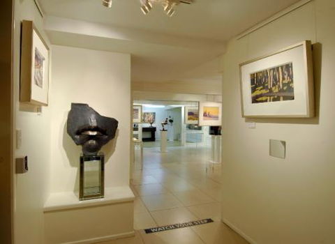 Art Nuvo Gallery - Yamba Accommodation 1
