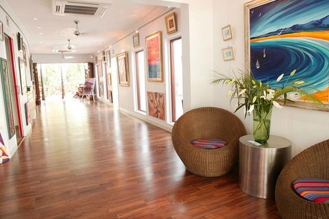 Barefoot Art Food Wine - Yamba Accommodation 0